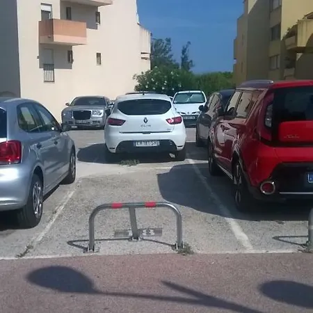 La Marine-bord De Mer-terrasse-parking *