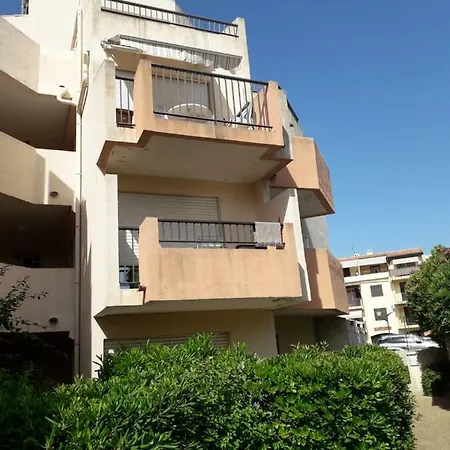 La Marine-bord De Mer-terrasse-parking Bormes-les-Mimosas